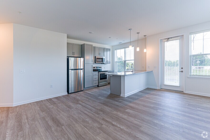 More Photos Of 5401 Commonwealth Centre Pky, Midlothian Apartments For Sale