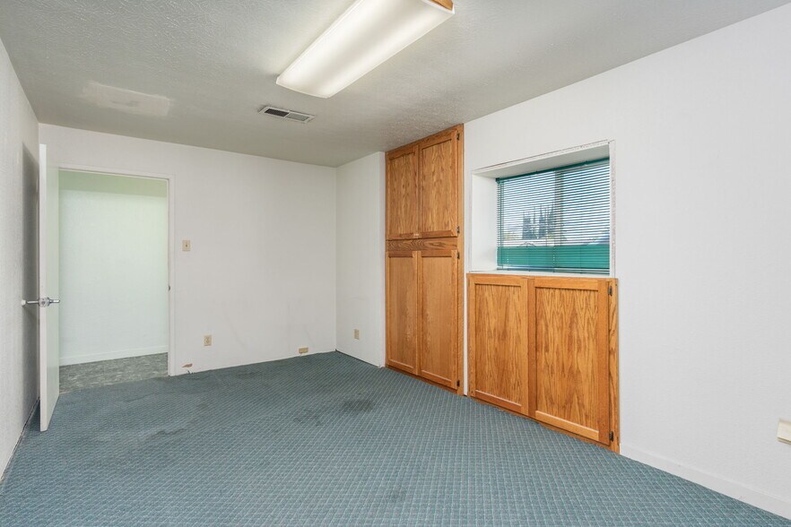 More Photos Of 1312 Robertson Blvd, Chowchilla Religious Facility For Sale