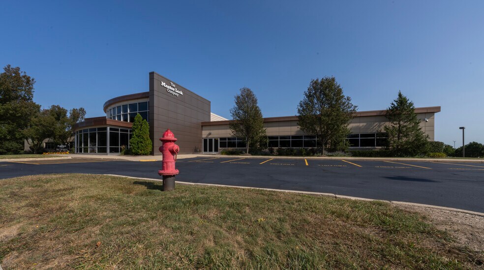 More Photos Of 6744 S Howell Ave, Oak Creek Office For Sale