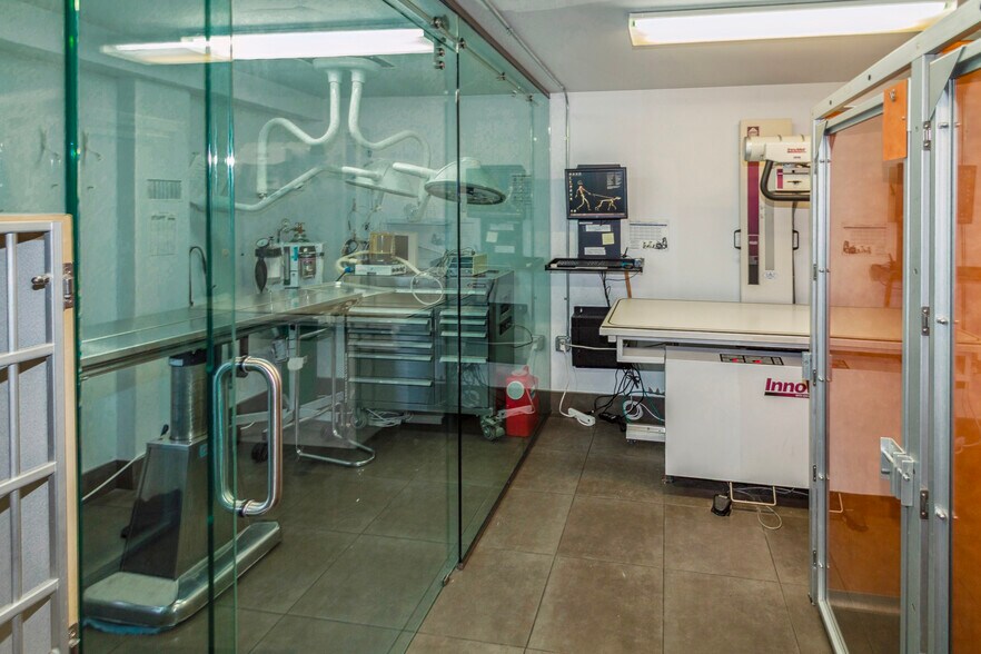 More Photos Of 2143-2147 San Diego Ave, San Diego Medical For Sale