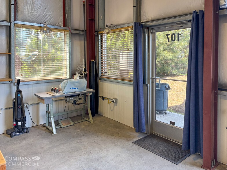 More Photos Of 63075 Crusher Ave, Bend Manufacturing For Sale