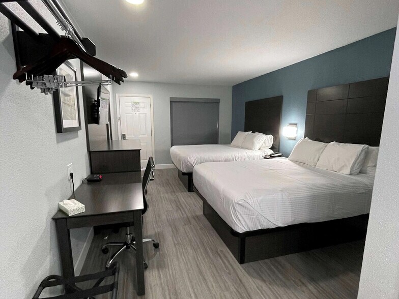 More Photos Of 900 N Main Ave, San Antonio Hotel For Sale