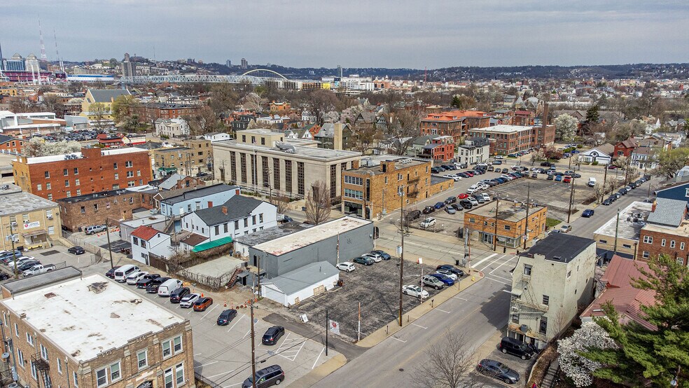 More Photos Of 729 Scott St, Covington General Retail For Sale