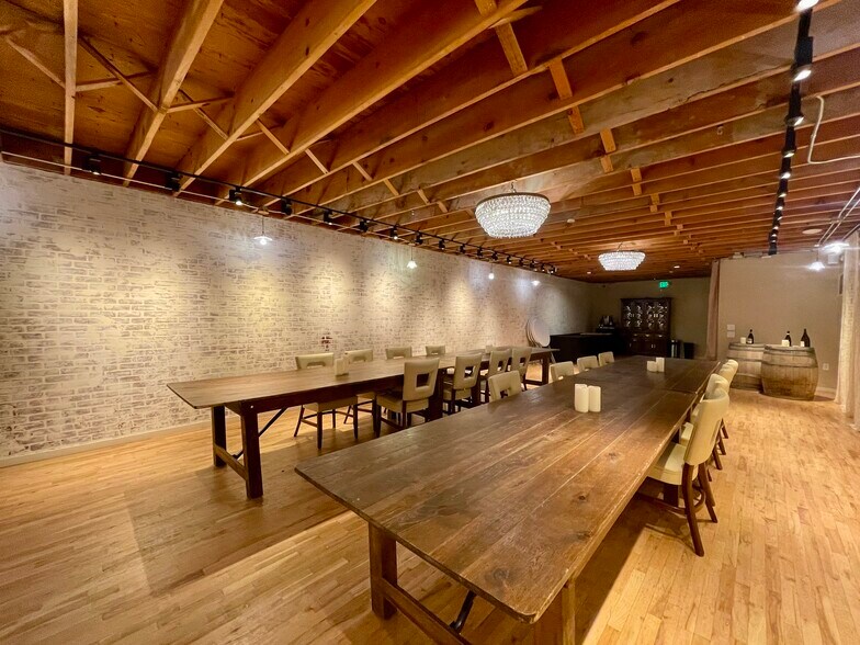 More Photos Of 2246 Larimer St, Denver Storefront For Lease