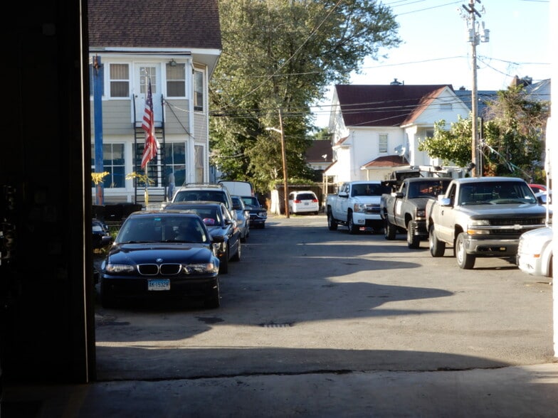 More Photos Of 105 Wood Ave, Bridgeport Light Manufacturing For Sale