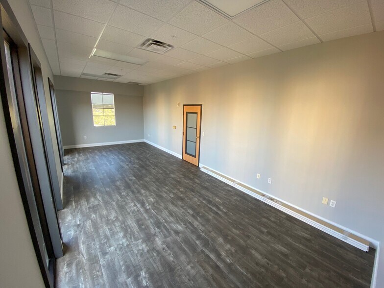 More Photos Of 6996 Piazza Grande Ave, Orlando Office For Sale