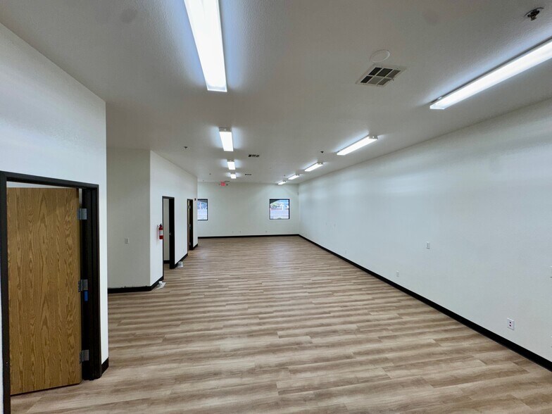 More Photos Of 1300 N Boulder Hwy, Henderson Auto Repair For Lease