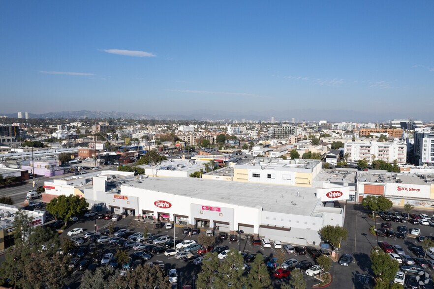 More Photos Of 3851 Overland Ave, Culver City Unknown For Lease