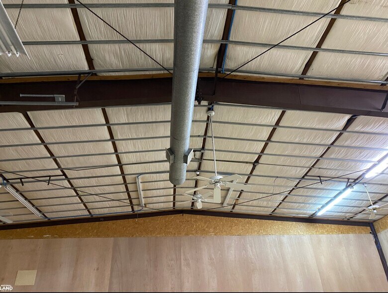 More Photos Of 1701 S Timber St, Stuttgart Office Residential For Sale