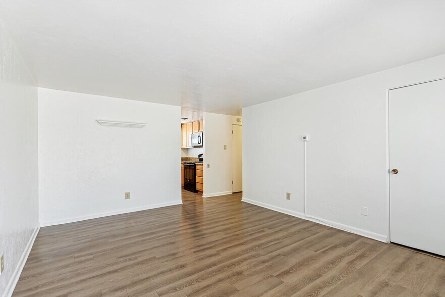 More Photos Of 1679-1695 Reed St, Lakewood Apartments For Sale