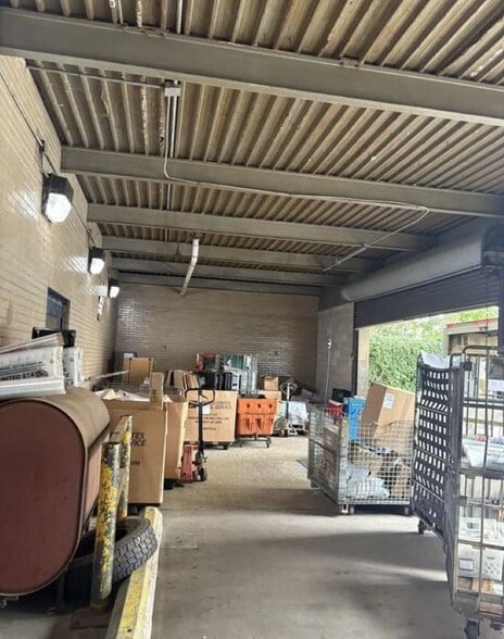 More Photos Of 1602 Frankford Ave, Philadelphia Post Office For Sale