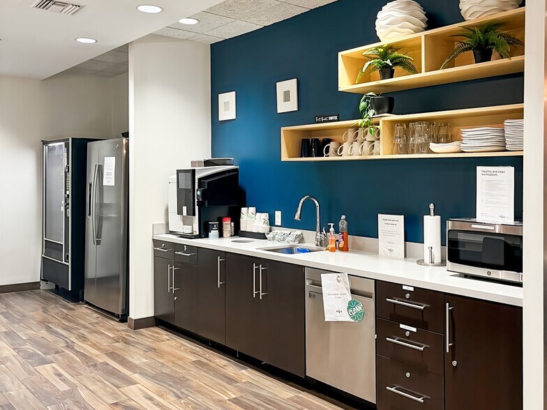 More Photos Of 501 W Broadway, San Diego Coworking Space