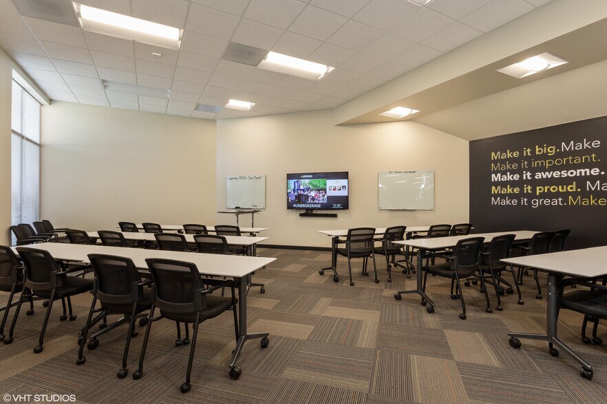 More Photos Of 2335 American River Dr, Sacramento Office For Lease