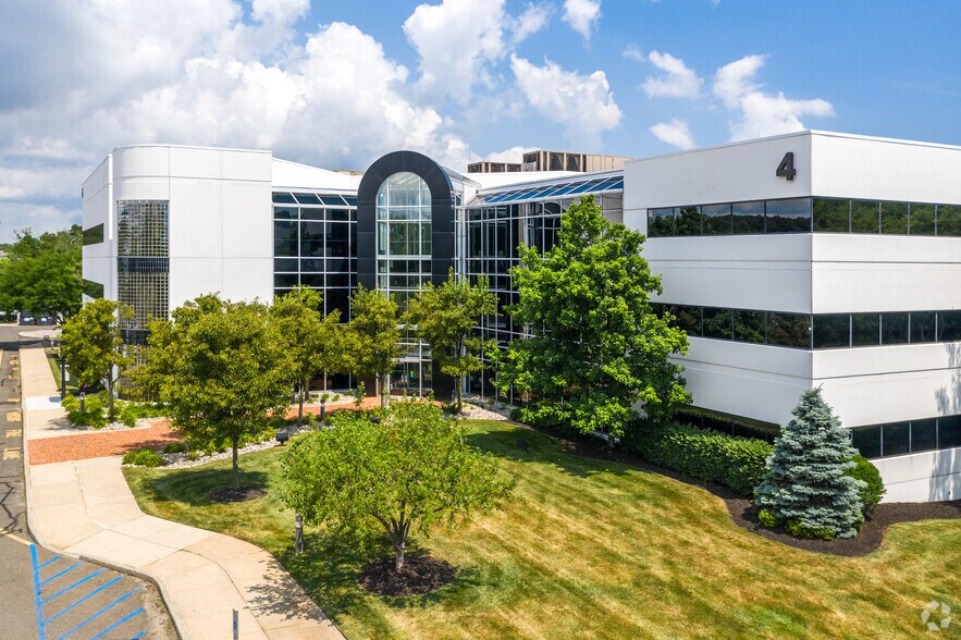 More Photos Of 4 Industrial Way W, Eatontown Office For Lease