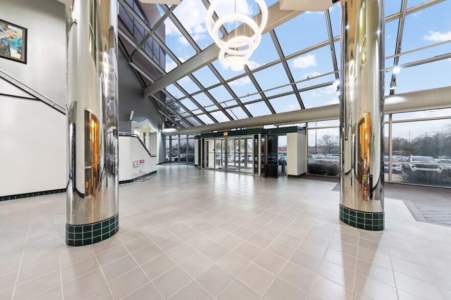 More Photos Of 2828 E Trinity Mills Rd, Carrollton Medical For Sale