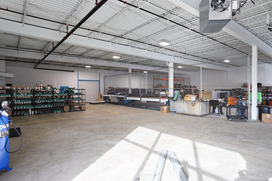 More Photos Of 5311 Plainfield Ave NE, Grand Rapids Manufacturing For Lease