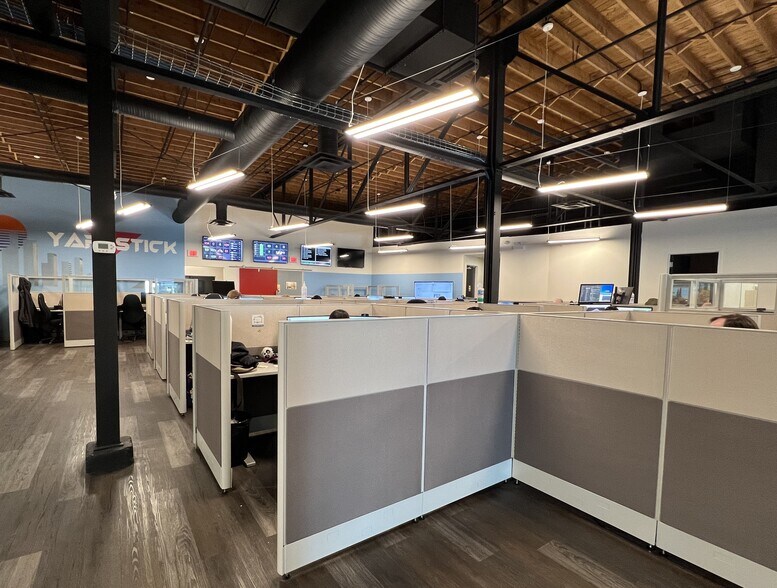 More Photos Of 10939 120th St NW, Edmonton General Retail For Lease