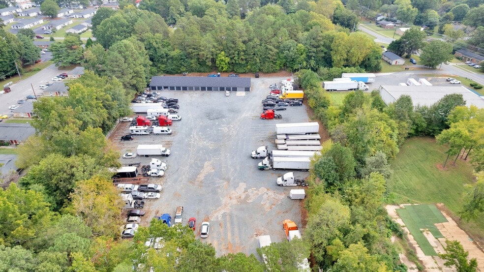 More Photos Of 2515 Walkup Ave, Monroe Industrial For Sale