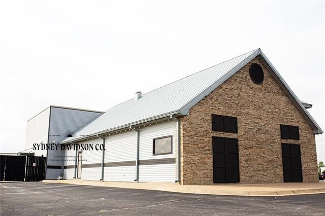 More Photos Of 6263 State Highway 66, Tulsa Restaurant For Sale