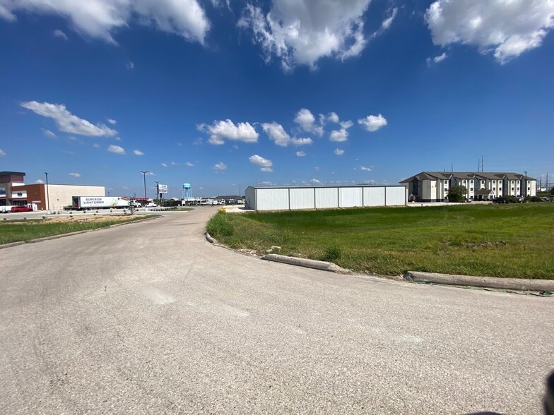 More Photos Of 2023 H O Mills hwy, Port Arthur Warehouse For Lease