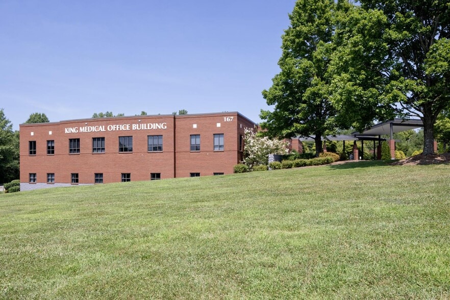 More Photos Of 167 Moore Rd, King Medical For Lease