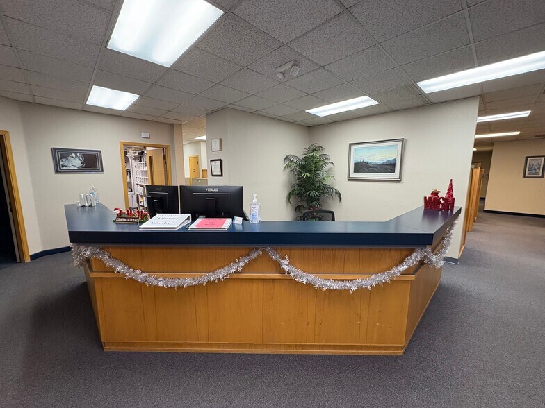 More Photos Of 1401 Rudakof Cir, Anchorage Office For Sale