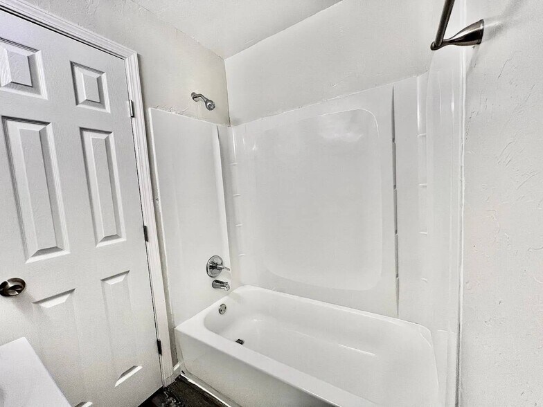 More Photos Of 3100 S Dumas Ln, Oklahoma City Apartments For Sale