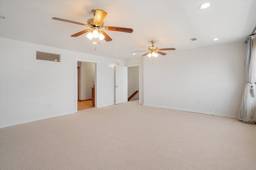 More Photos Of 804 Bay Ave, Kemah Specialty For Sale