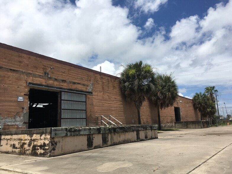 More Photos Of 4906 Broadway St, Galveston Unknown For Lease