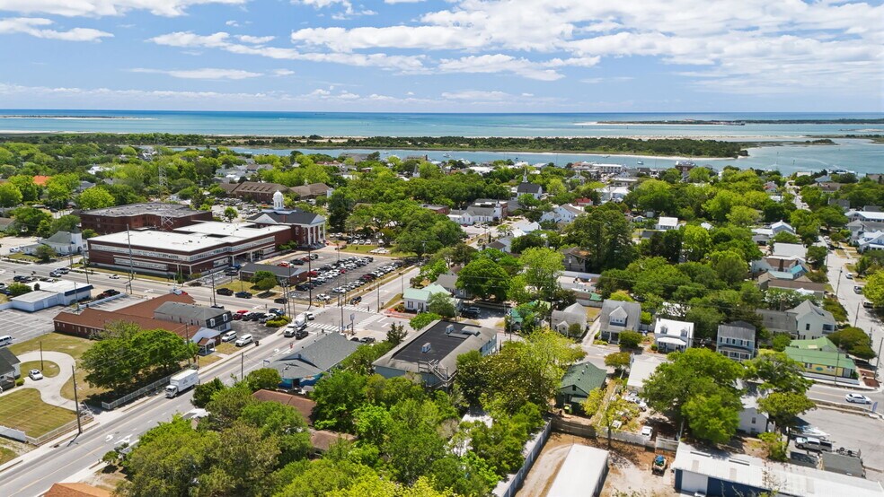 More Photos Of 313 Cedar St, Beaufort Apartments For Sale