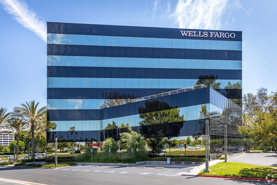 Primary Photo Of 4590 MacArthur Blvd, Newport Beach Coworking Space