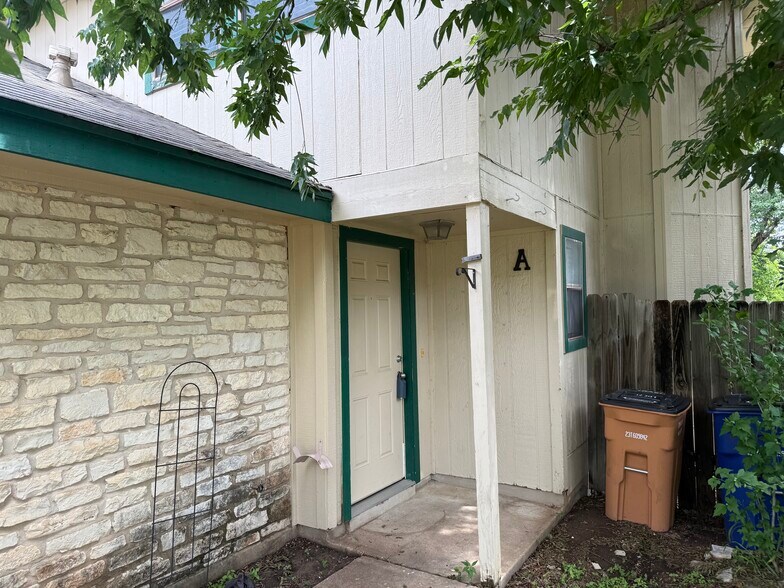 More Photos Of 12307 Deer Falls Dr, Austin Apartments For Sale
