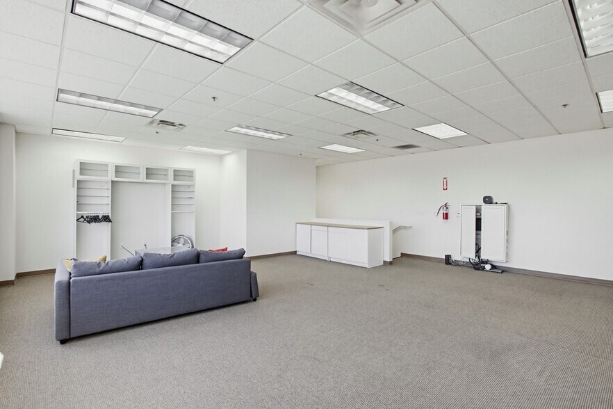 More Photos Of 1568 Lancaster Point Way, San Diego Flex For Sale