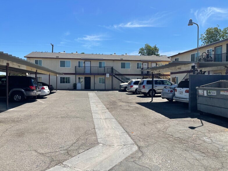 Primary Photo Of 429 S Backer Ave, Fresno Apartments For Sale