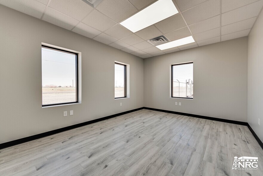 More Photos Of 2945 I-20, Stanton Warehouse For Lease