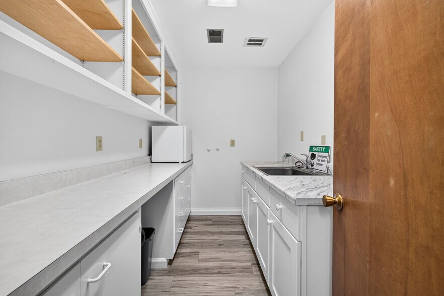 More Photos Of 7 Page St, Cotati Medical For Sale