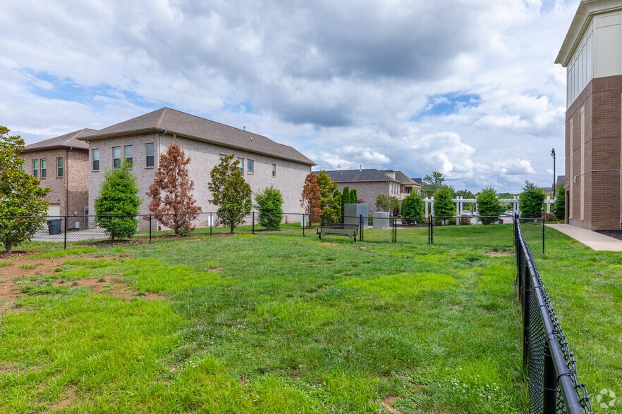 More Photos Of 130 Cinema Dr, Hendersonville Apartments For Lease