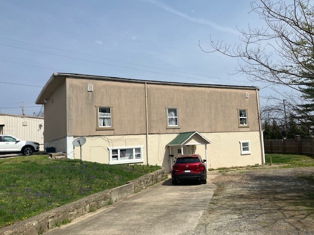 More Photos Of 3761 Teays Valley Rd, Hurricane Medical For Sale