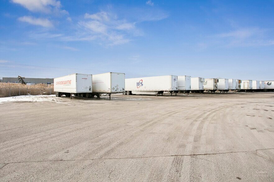 More Photos Of 1100 Haultain Ct, Mississauga Industrial For Sale