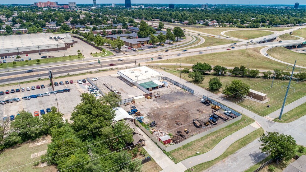 More Photos Of 3500 NW 39th St, Oklahoma City Office For Sale