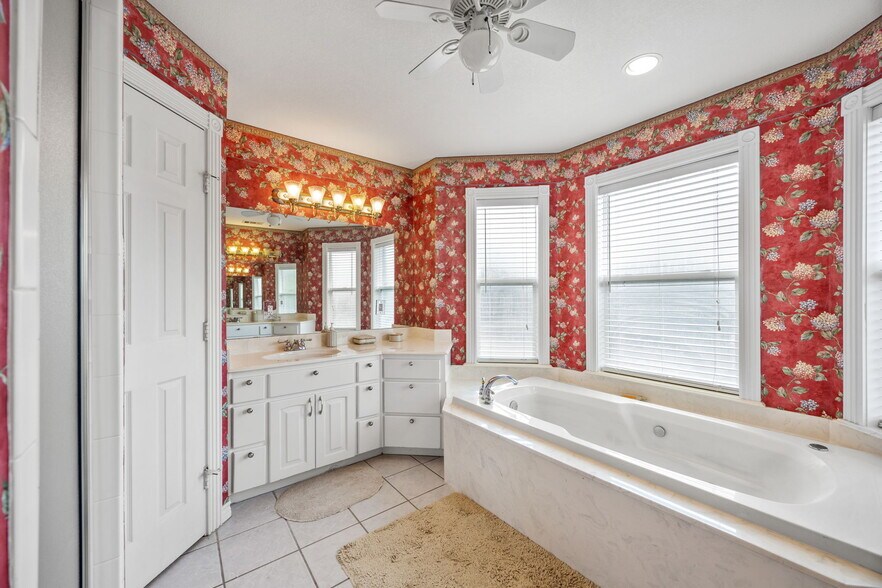 More Photos Of 12900 FM 121, Van Alstyne Lodge Meeting Hall For Sale