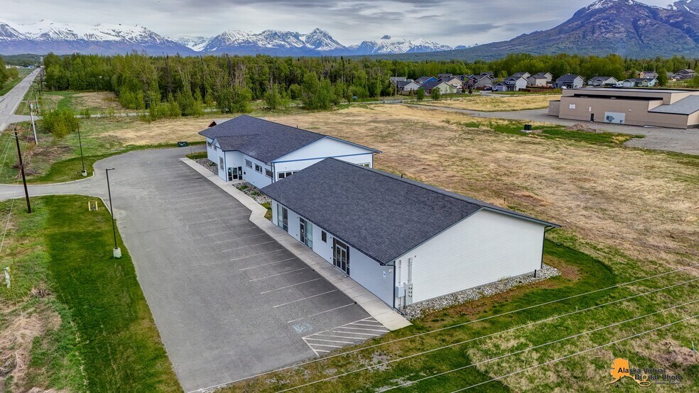 More Photos Of 1075 S Inner Springer Loop, Palmer Industrial For Sale