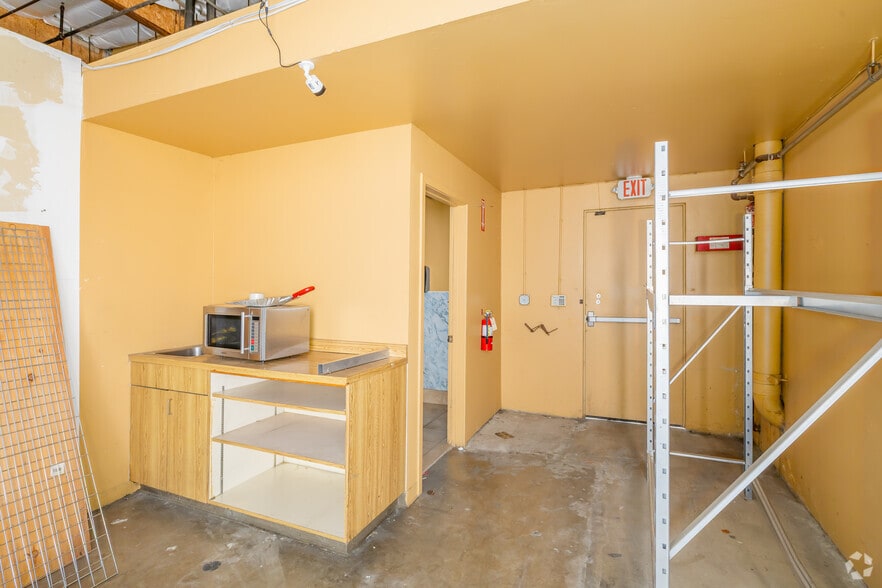 More Photos Of 2320-2340 Auburn Blvd, Sacramento Unknown For Lease