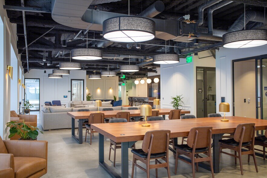 More Photos Of 333 Bush St, San Francisco Coworking Space