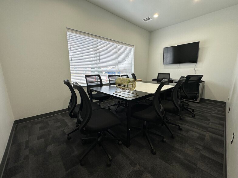 More Photos Of 15108 Traditions Blvd, Edmond Office For Lease