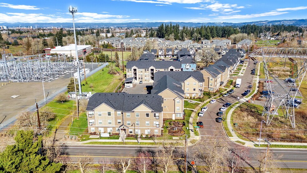 More Photos Of 421 NE 80th Ave, Hillsboro Apartments For Sale