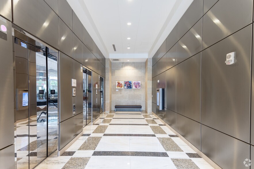 More Photos Of 1111 Metropolitan Ave, Charlotte Office Residential For Lease