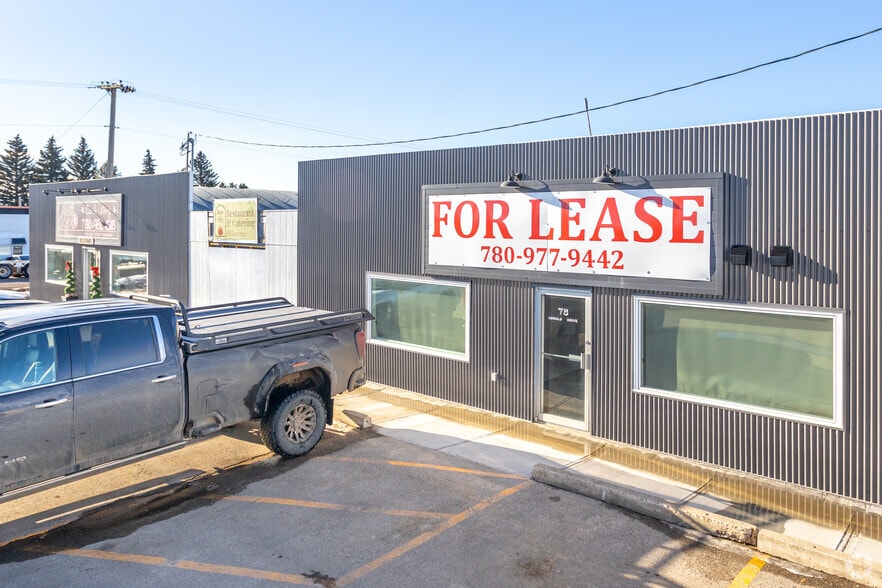 Primary Photo Of 78 Oswald Dr, Spruce Grove, Ab, Spruce Grove Restaurant For Lease