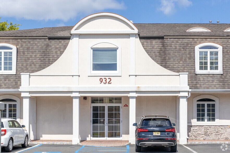 More Photos Of 932 State Rd, Princeton Medical For Lease