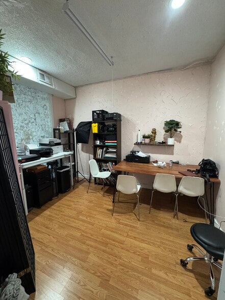 More Photos Of 4320-4352 S Manhattan Ave, Tampa General Retail For Lease